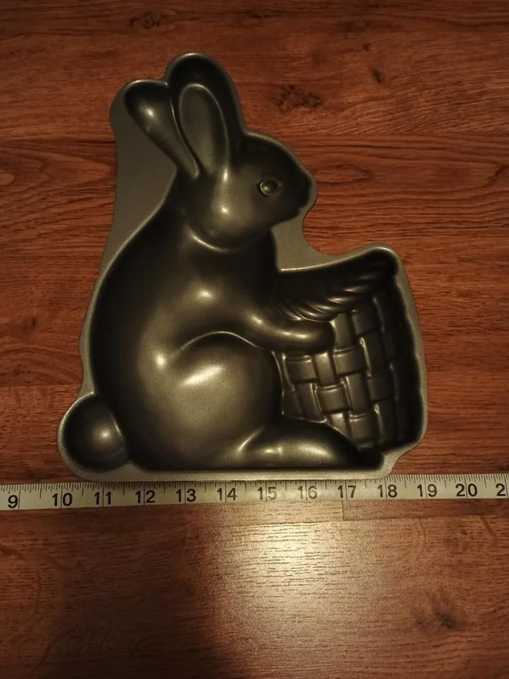 Bunny holding basket cake pan